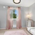 Sådan finder du den rigtige babylampe til dit barn - 5 gode råd